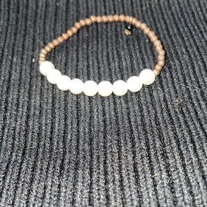 Pearl beaded bracelet
